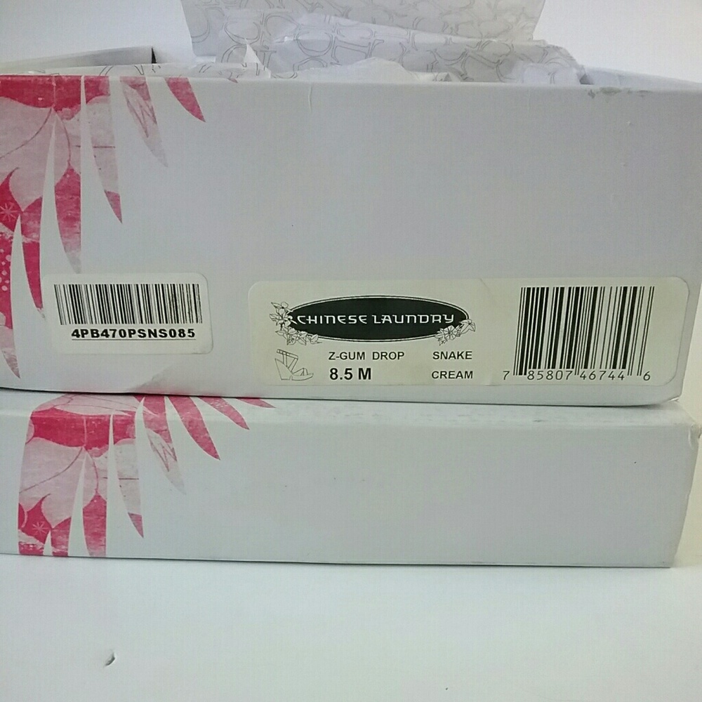 Chinese Laundry//Snake Print Wedges - Picture 8 of 8